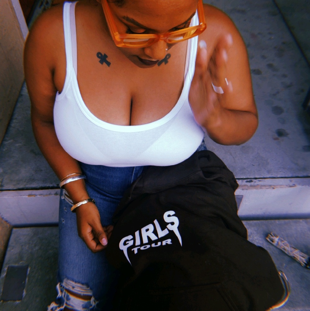 Meet your Posher, Desiree